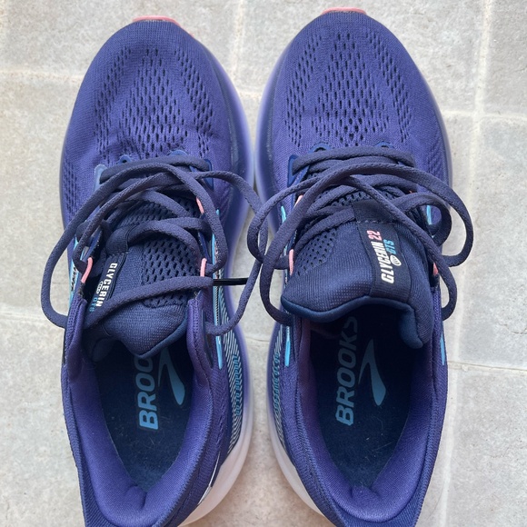 Brooks Glycerin GTS 22 Running Shoe - Picture 4 of 6